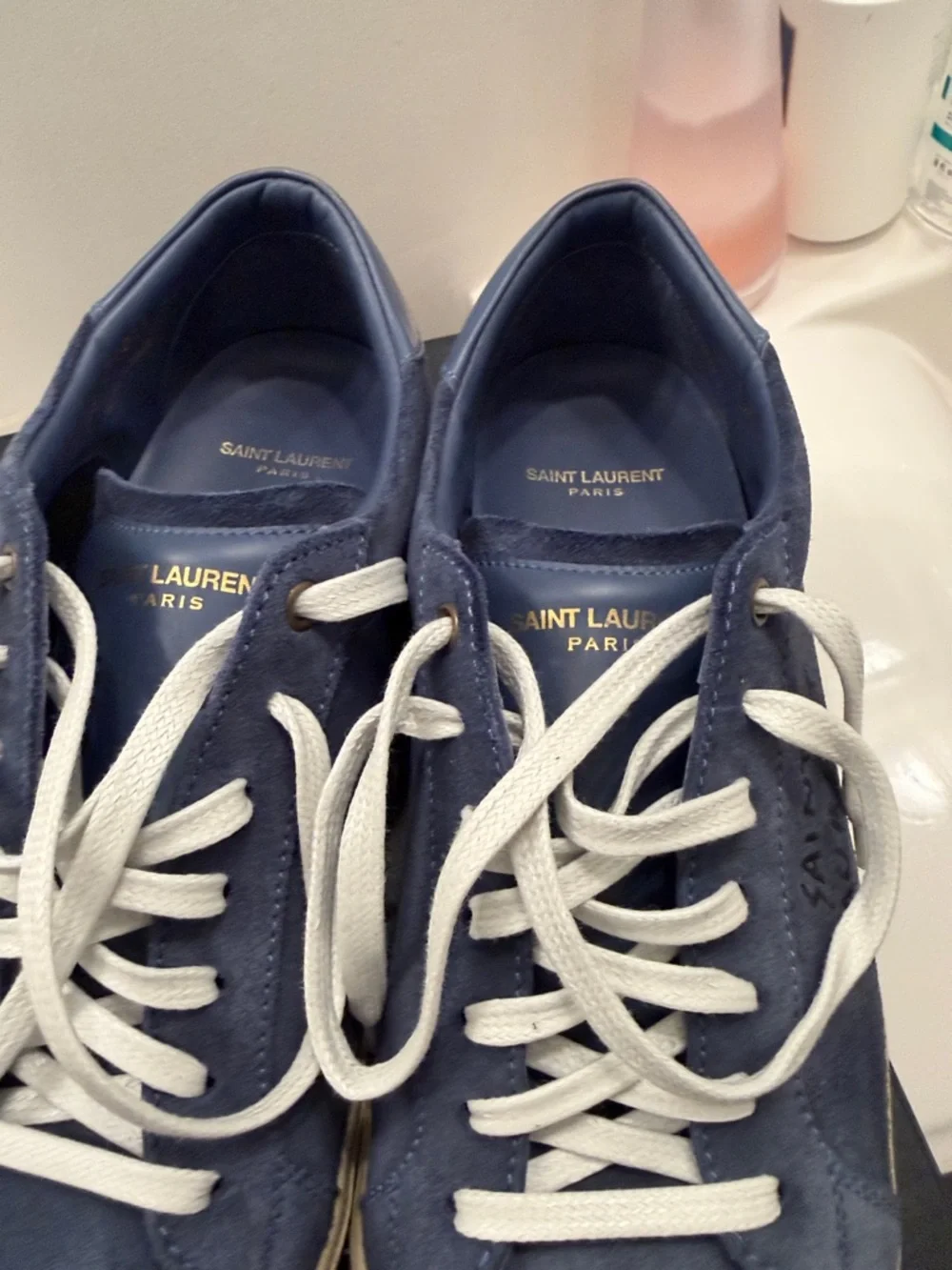 Saint Laurent Navy Suede Low-Top Sneakers with Contrast Laces - Picture 9 of 11